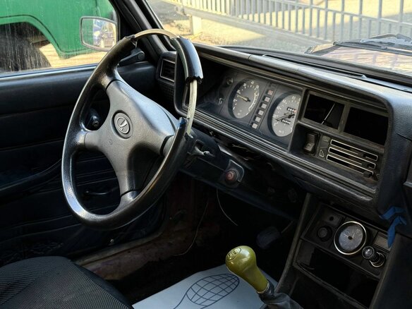 2001 Lada (ВАЗ) 2104 5-speed, красный, 60000 рублей - вид 13