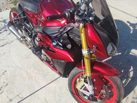 2015 BMW S 1000 R, красный, 799000 рублей, вид 4