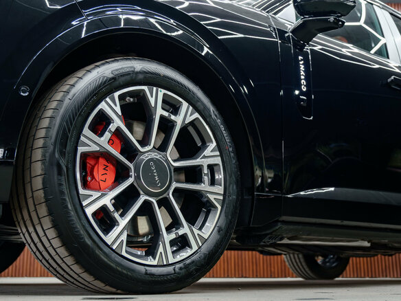 2026 Lynk & Co 900, чёрный, 7650000 рублей - вид 2