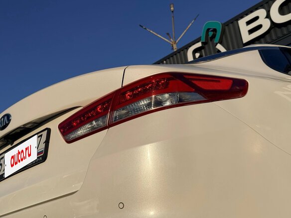 2017 Kia Optima IV, белый, 1630000 рублей - вид 10