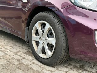 2012 Hyundai Solaris I, фиолетовый, 615000 рублей, вид 5