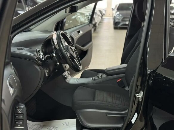 2012 Mercedes-Benz B-Класс 180 II (W246), чёрный, 795000 рублей - вид 8