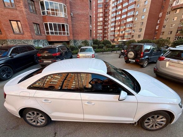 2015 Audi A3 III (8V), белый, 1700000 рублей