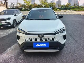 2026 Toyota Corolla Cross I Рестайлинг, белый, 3113910 рублей, вид 2