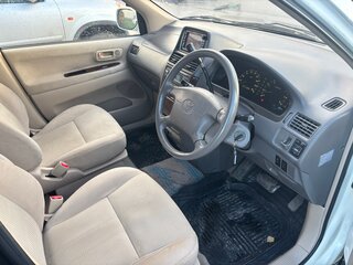 1999 Toyota Ipsum I (M10), белый, 420000 рублей, вид 5