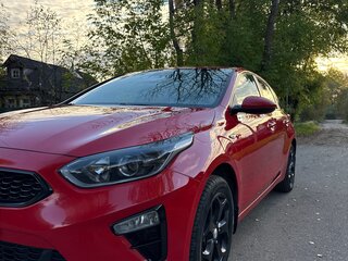 2018 Kia Ceed III, красный, 1560000 рублей, вид 2