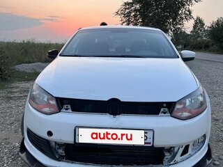 2010 Volkswagen Polo V, белый, 400000 рублей, вид 3