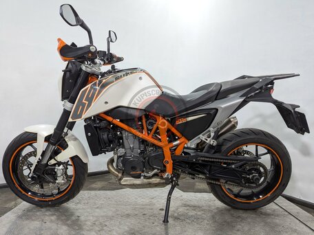 2013 KTM 690 Duke, белый, 389000 рублей, вид 4