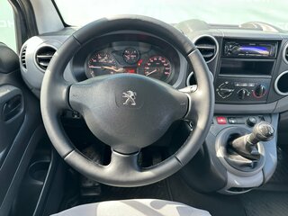 2012 Peugeot Partner II, белый, 787000 рублей, вид 5
