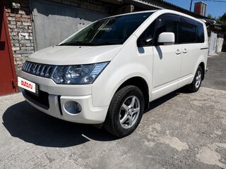 2010 Mitsubishi Delica D:5 I, белый, 1880000 рублей, вид 1
