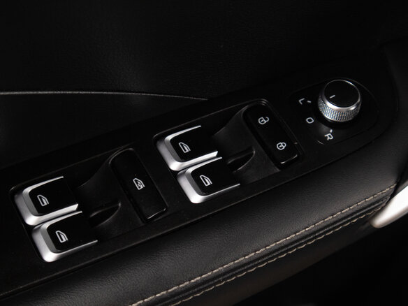 2021 Geely Coolray I, серебристый, 1559000 рублей - вид 17