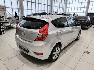 2014 Hyundai Solaris I, серебристый, 650000 рублей, вид 5