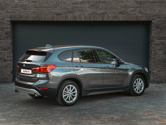 2018 BMW X1 20i xDrive II (F48), серый, 2530000 рублей - вид 5