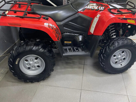 2011 Arctic Cat 650 Series, красный, 702000 рублей, вид 2