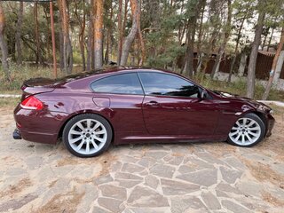 2008 BMW 6 серии 650i II (E63/E64) Рестайлинг, красный, 1100000 рублей, вид 4