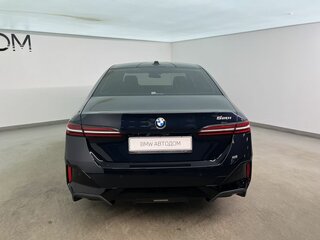 2025 BMW 5 серии 520i VIII (G60/G61/G68), чёрный, 6990000 рублей, вид 4