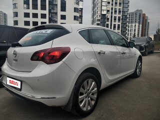 2012 Opel Astra J Рестайлинг, белый, 895000 рублей, вид 3