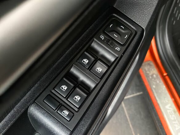2019 Lada (ВАЗ) Vesta SW Cross I, оранжевый - вид 16