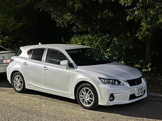 2011 Lexus CT 200h I, белый, 1500000 рублей, вид 1