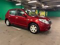 2014 Renault Sandero I, красный - вид 2