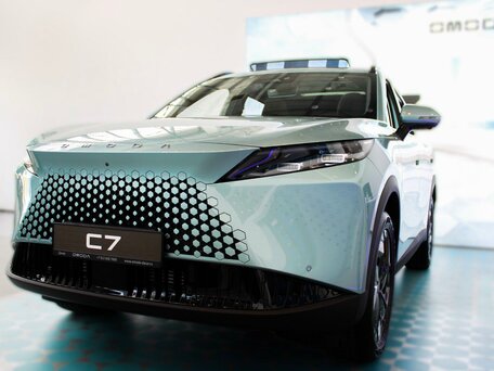 Omoda C7