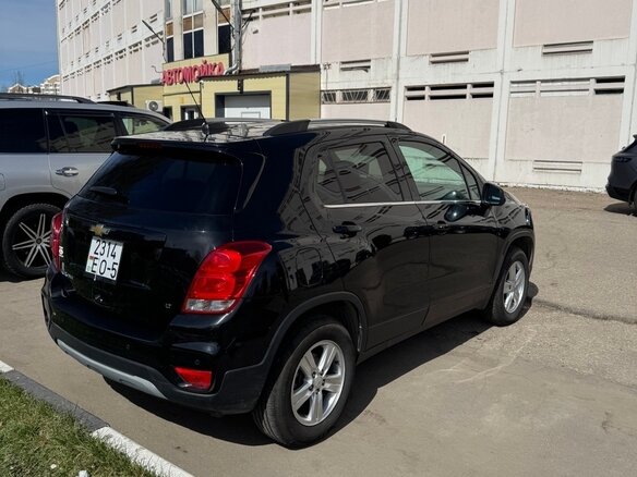 2020 Chevrolet Trax I Рестайлинг, чёрный, 1555000 рублей - вид 2