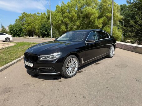 2017 BMW 7 серии Long 750Ld xDrive VI (G11/G12), чёрный, 3530000 рублей, вид 1