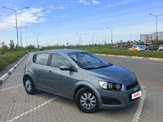 2013 Chevrolet Aveo II, серый, 750000 рублей, вид 3