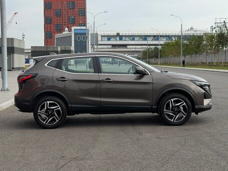 2026 Nissan Qashqai II Рестайлинг 2, коричневый, 2000000 рублей, вид 4