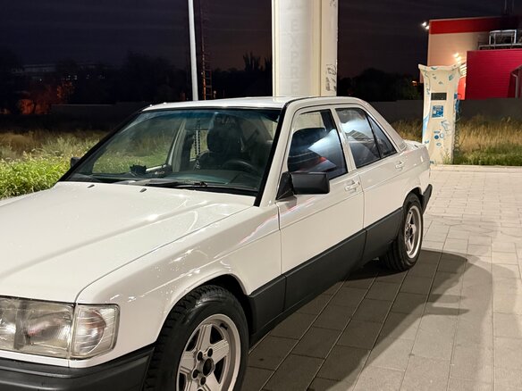 1991 Mercedes-Benz 190 (W201), белый, 270000 рублей
