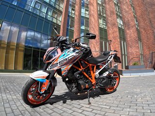 2017 KTM 1290 Super Duke R, оранжевый, 1150000 рублей, вид 1