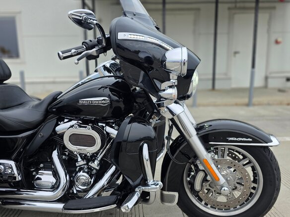 2017 Harley-Davidson Tri Glide, чёрный, 2799000 рублей - вид 16