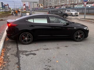 2017 Hyundai Elantra VI (AD), чёрный, 1280000 рублей, вид 4
