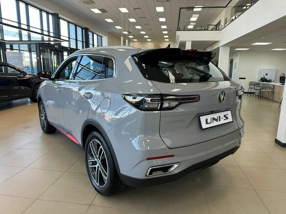2026 Changan UNI-S I, серебристый, 3229900 рублей - вид 3