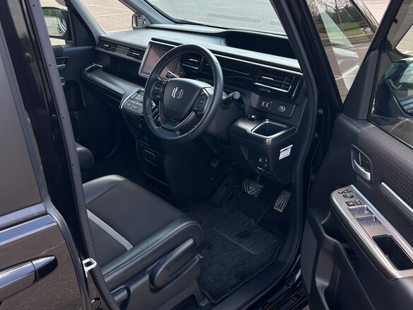 2020 Honda Stepwgn Spada V Рестайлинг, чёрный, 2850000 рублей - вид 9