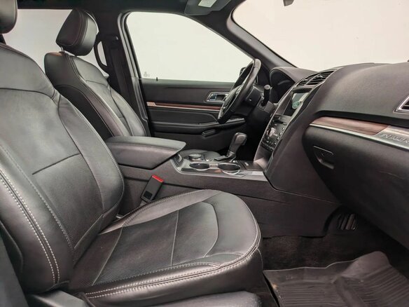 2018 Ford Explorer V Рестайлинг, белый, 2590000 рублей - вид 9