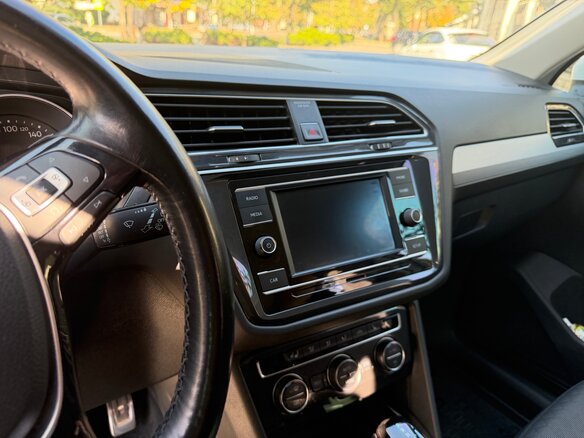 2017 Volkswagen Tiguan II, белый, 2250000 рублей - вид 11