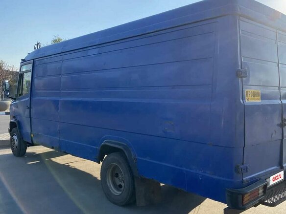 1990 Mercedes-Benz T2, синий, 850000 рублей - вид 5