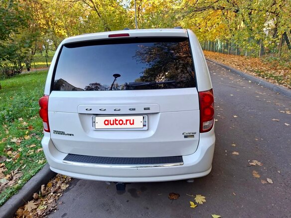 2011 Dodge Caravan Grand V, белый, 1190000 рублей - вид 5