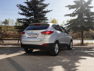 2013 Hyundai ix35 I, серебристый, 1285000 рублей, вид 4