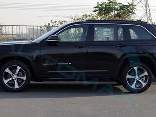 2025 Jeep Grand Cherokee V (WL), чёрный, 9700206 рублей, вид 4