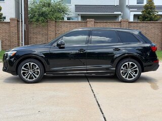 2025 Audi Q7 45 TFSI II (4M) Рестайлинг 2, чёрный, 8635420 рублей, вид 3