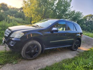 2009 Mercedes-Benz M-Класс 350 II (W164) Рестайлинг, чёрный, 1100000 рублей, вид 4