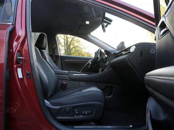 2022 Lexus RX 300 IV Рестайлинг, красный, 5850000 рублей - вид 30