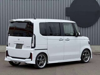2023 Honda N-BOX III, белый, 1000000 рублей, вид 3