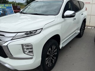 2023 Mitsubishi Montero Sport III Рестайлинг, белый, 4600000 рублей, вид 1