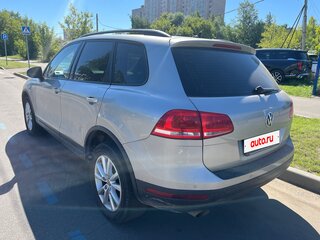 2016 Volkswagen Touareg II Рестайлинг, серебристый, 1800000 рублей, вид 5