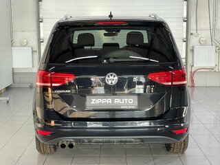 2017 Volkswagen Touran II, чёрный, 1629000 рублей, вид 5