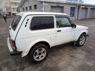 2018 Lada (ВАЗ) 2121 (4x4) I Рестайлинг, белый, 650000 рублей, вид 2