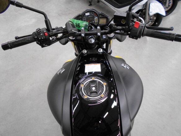 2014 Suzuki SFV 650 Gladius, чёрный, 430000 рублей - вид 17